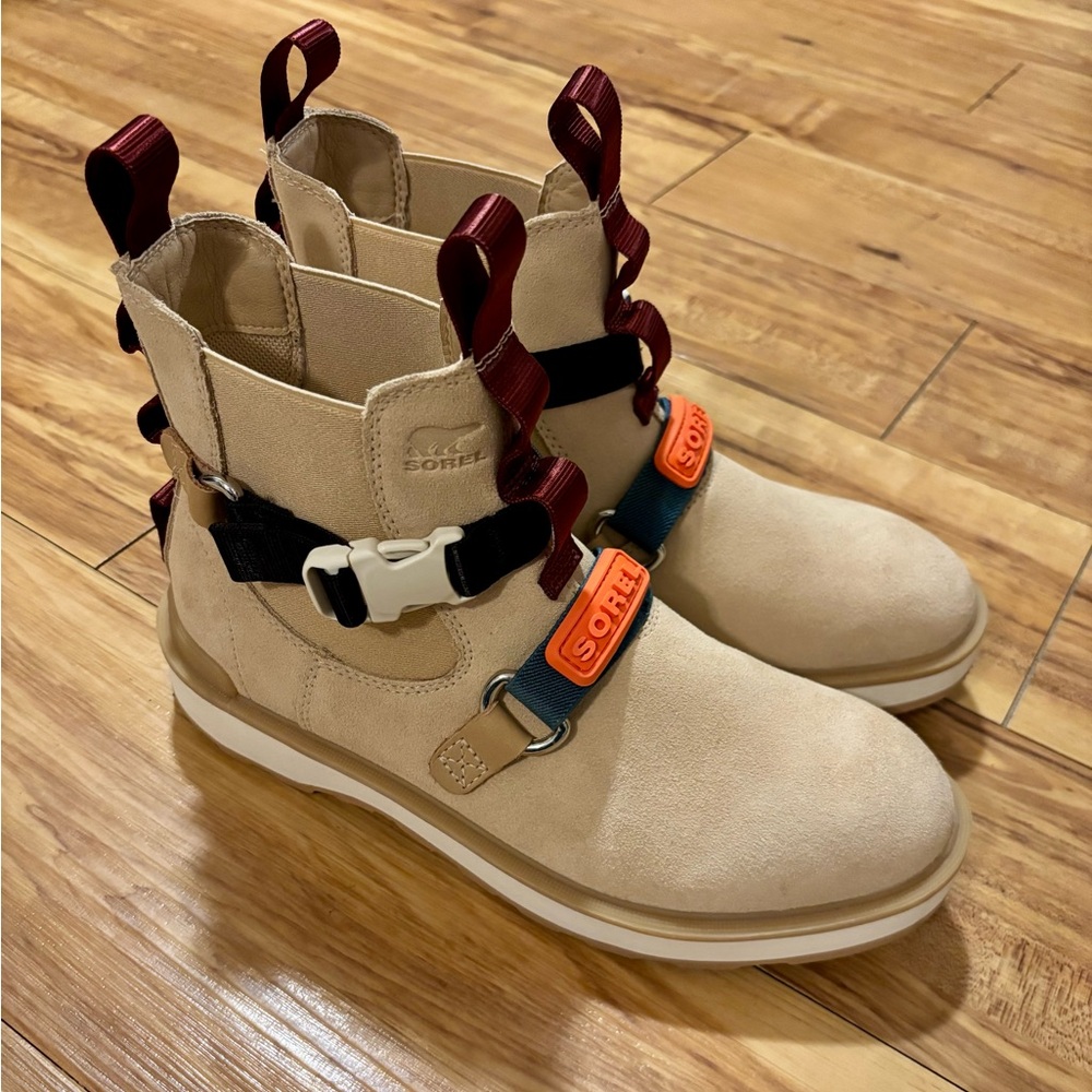 Sorel Women’s Chelsea Boots